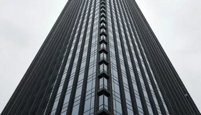 国外网站搭建中品牌曝光的难题与解决方案